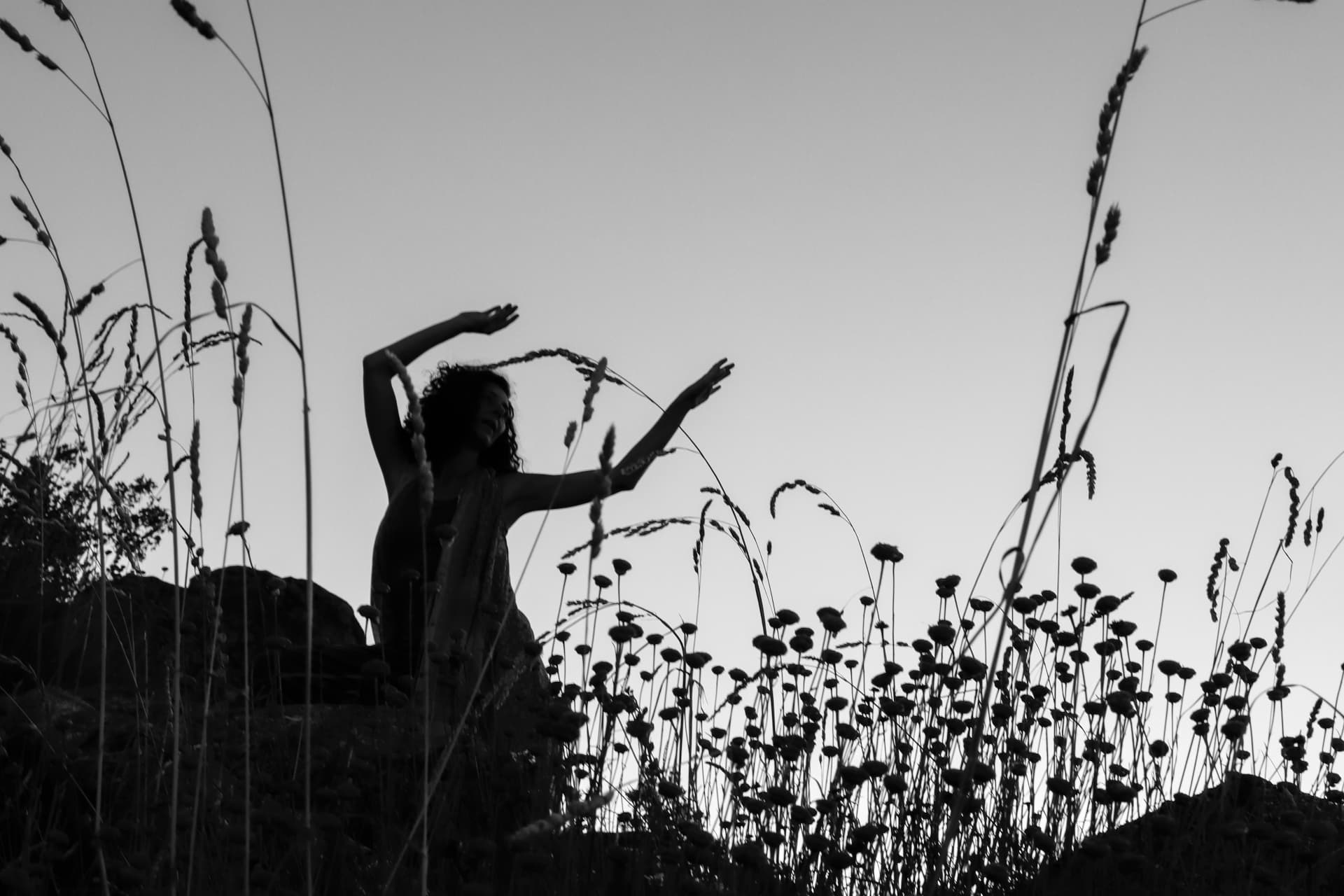 Práctica de movimiento consciente: Danza tus elementos